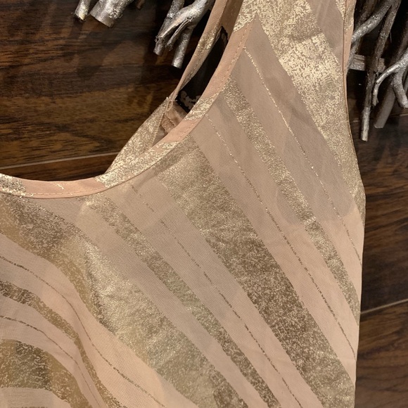 Ladies tie back top - Picture 2 of 4